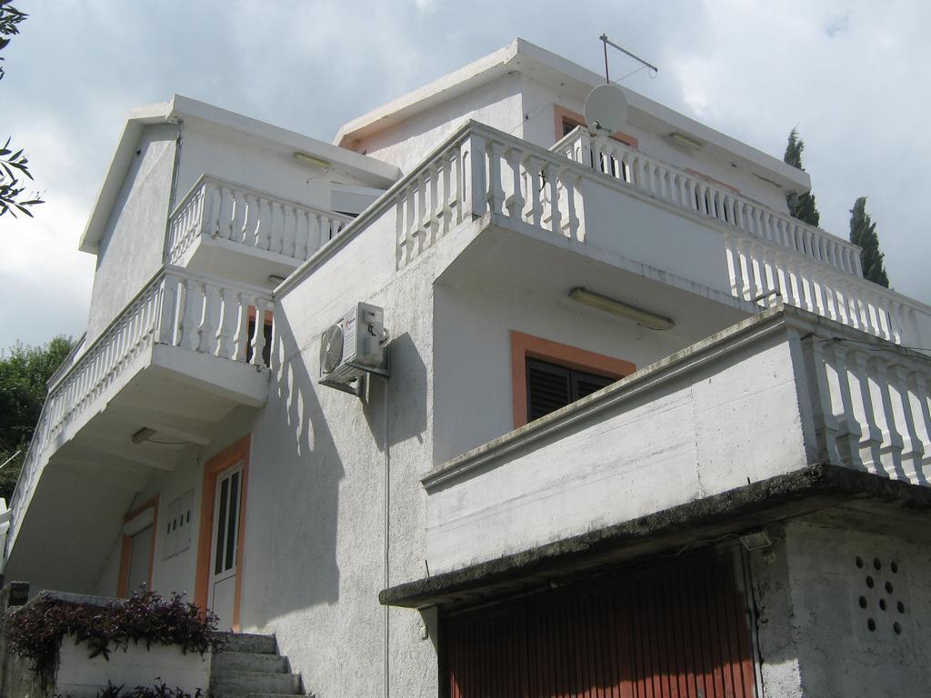 Apartments Ceca Tivat Exterior foto