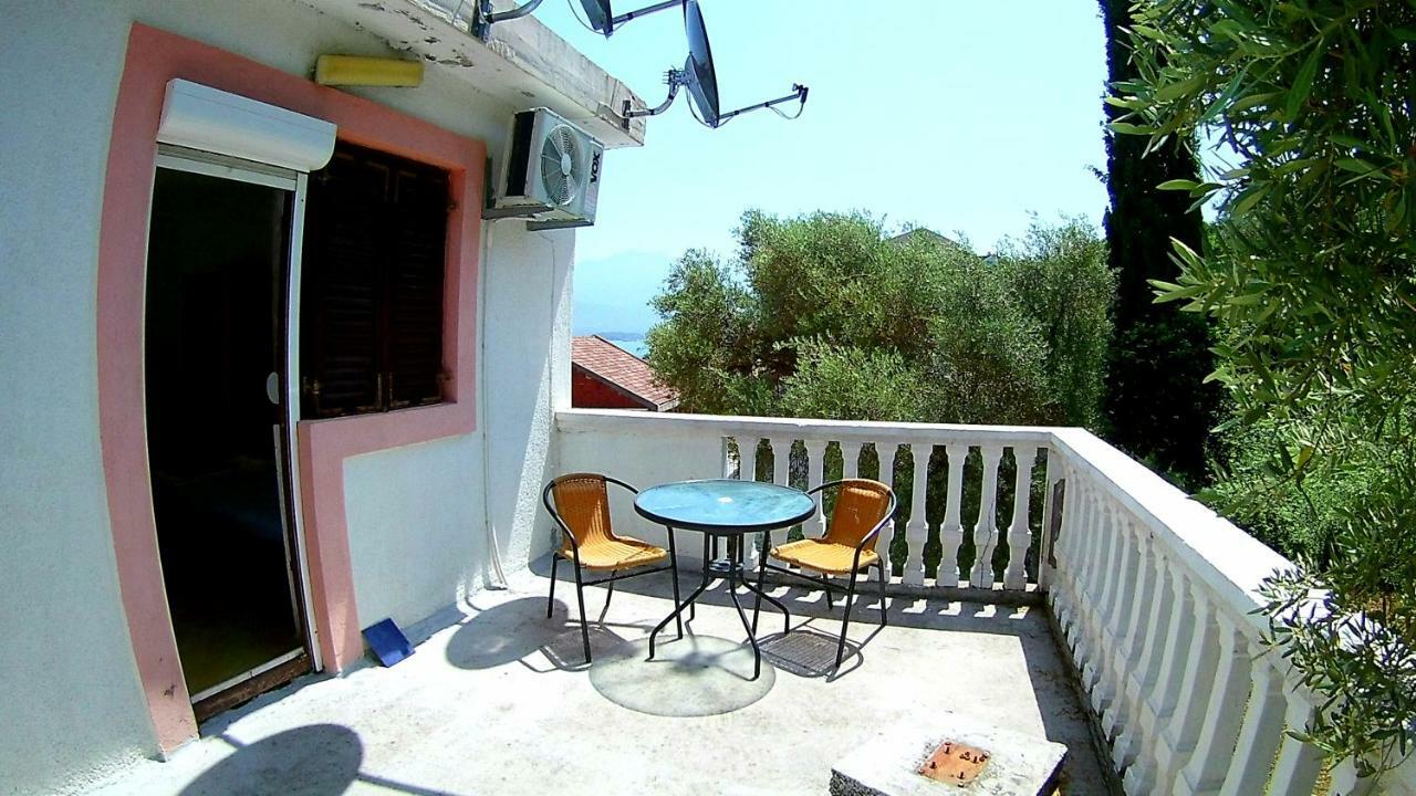 Apartments Ceca Tivat Exterior foto